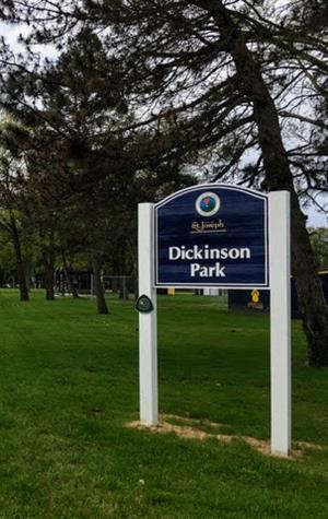 Dickinson Park 